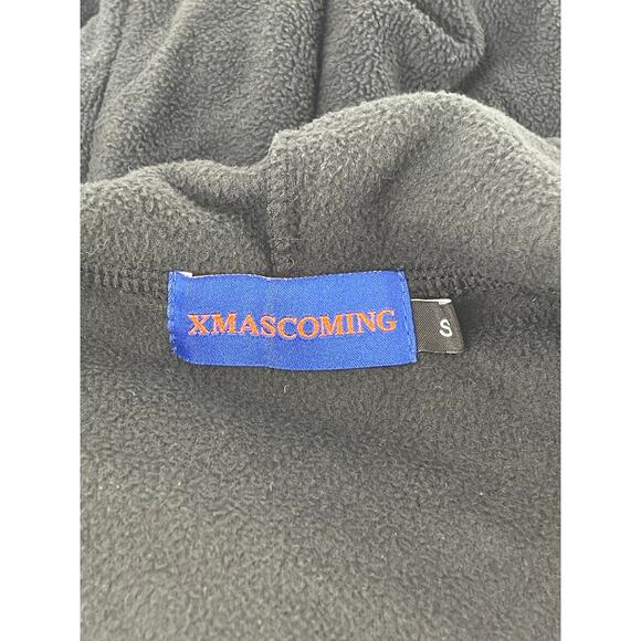 Xmas Coming Black Fleece One-Piece Sleepwear Pajama Outfit Men's Size Small - Picture 10 of 10